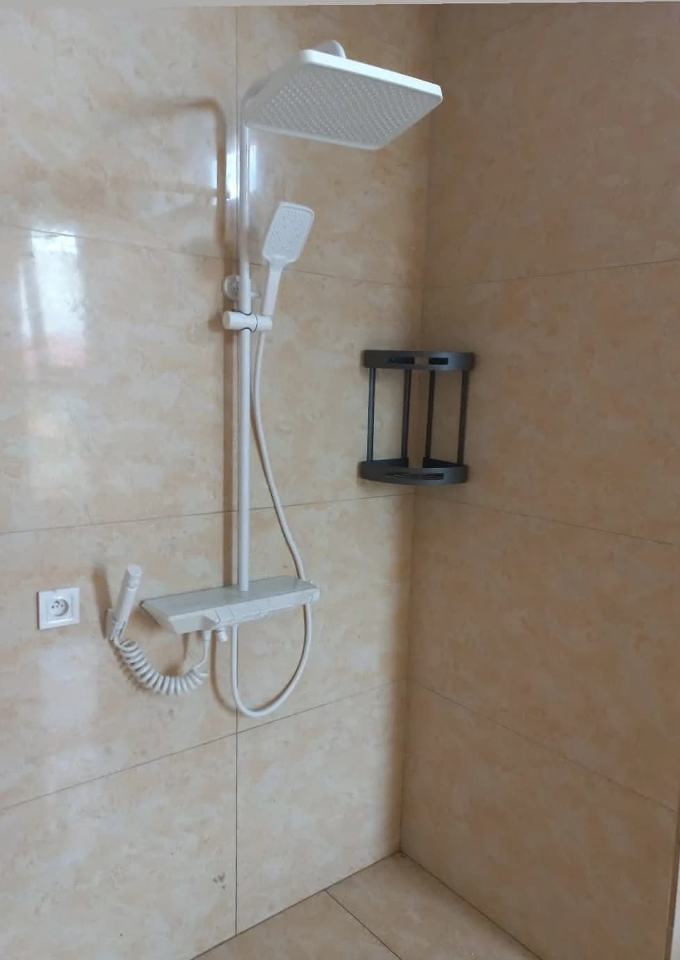 Colonne de douche italienne — Résidentiel premium